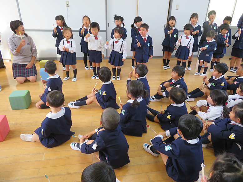 あつまれ元気 かがやけ笑顔 しまだ幼稚園